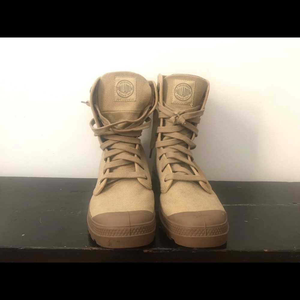 PALLADIUM Baggy Men size 7 used